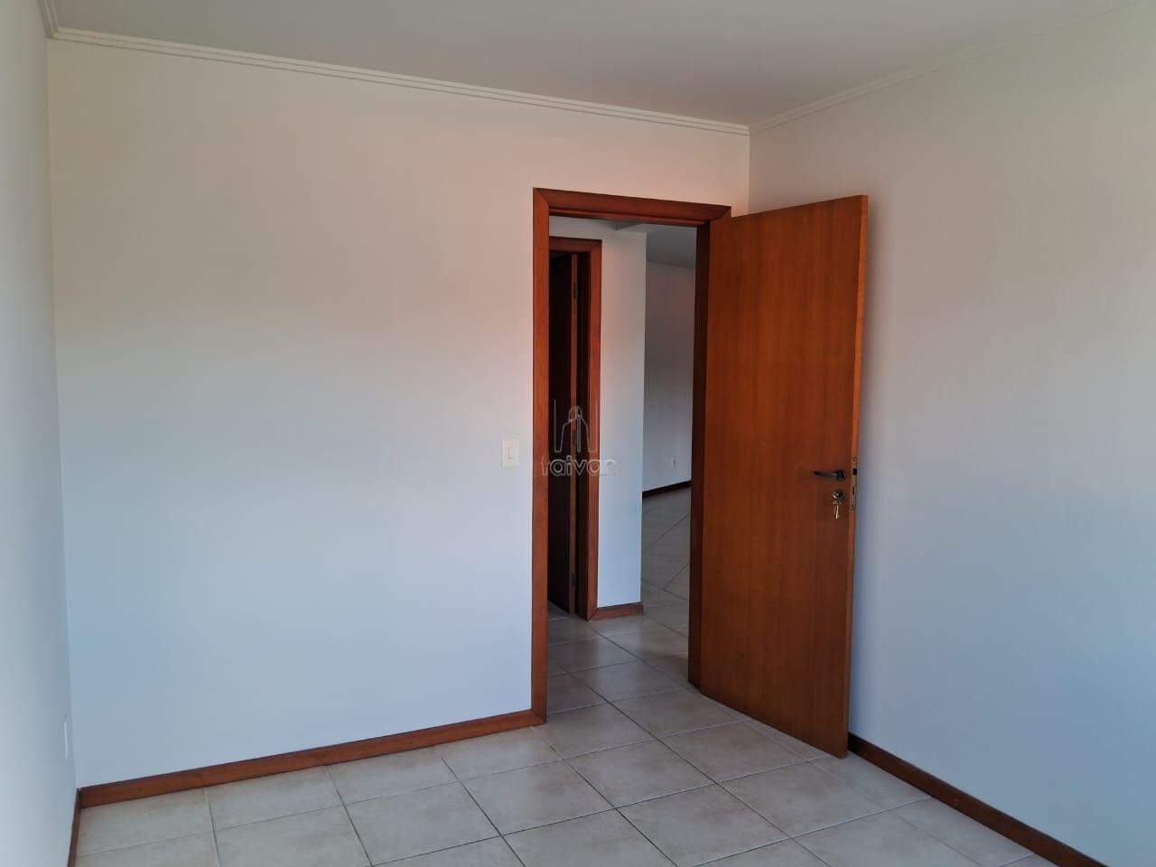 Apartamento para aluguel no Jaraguá Esquerdo: 