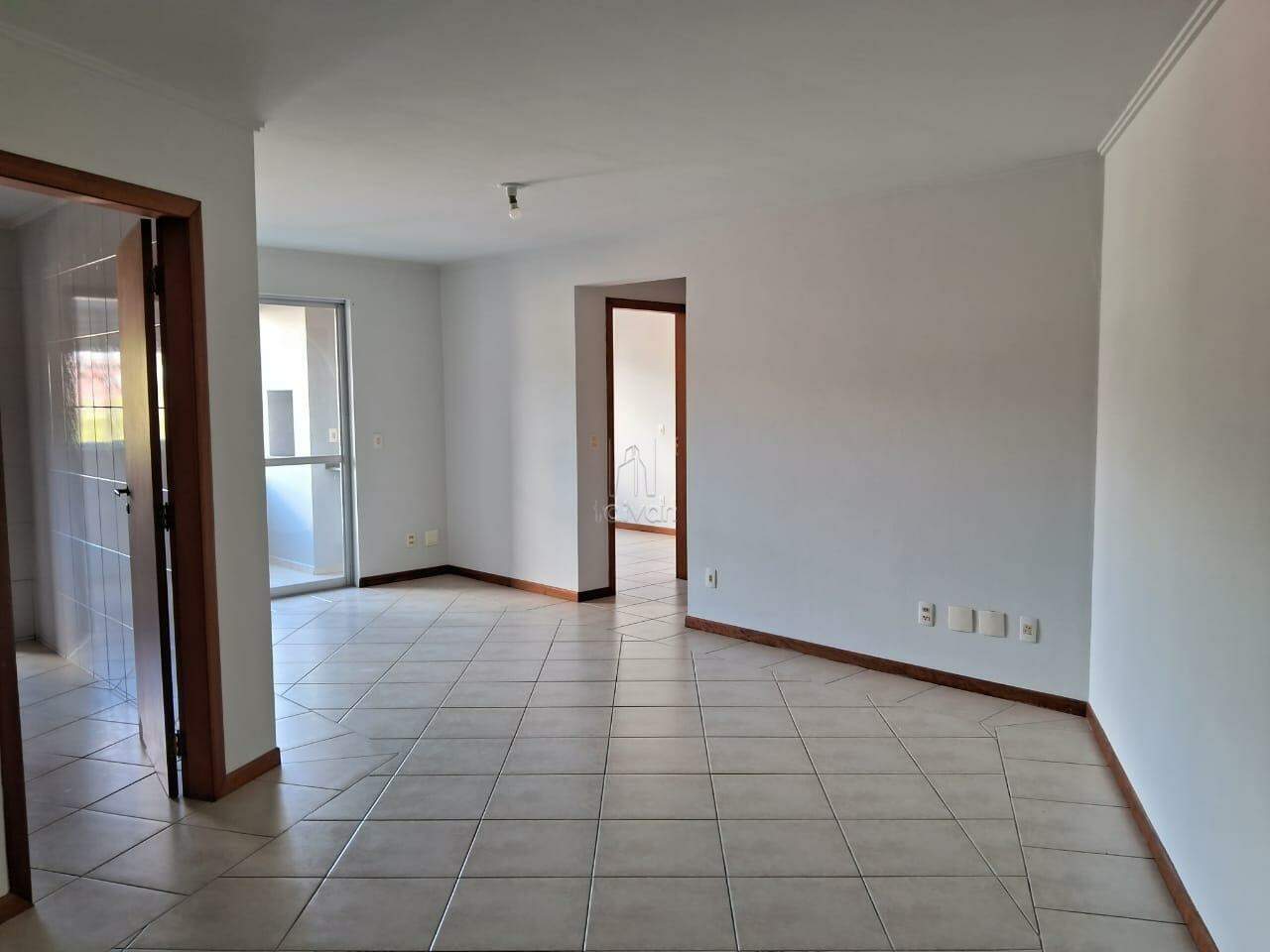Apartamento para aluguel no Jaraguá Esquerdo: 