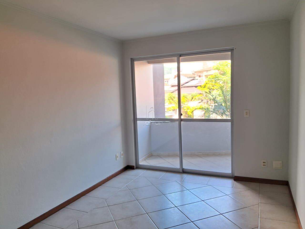 Apartamento para aluguel no Jaraguá Esquerdo: 