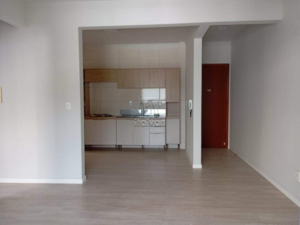 Apartamento para aluguel no Czerniewicz: 