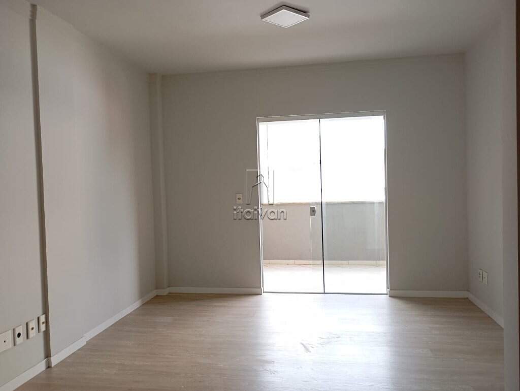 Apartamento para aluguel no Czerniewicz: 