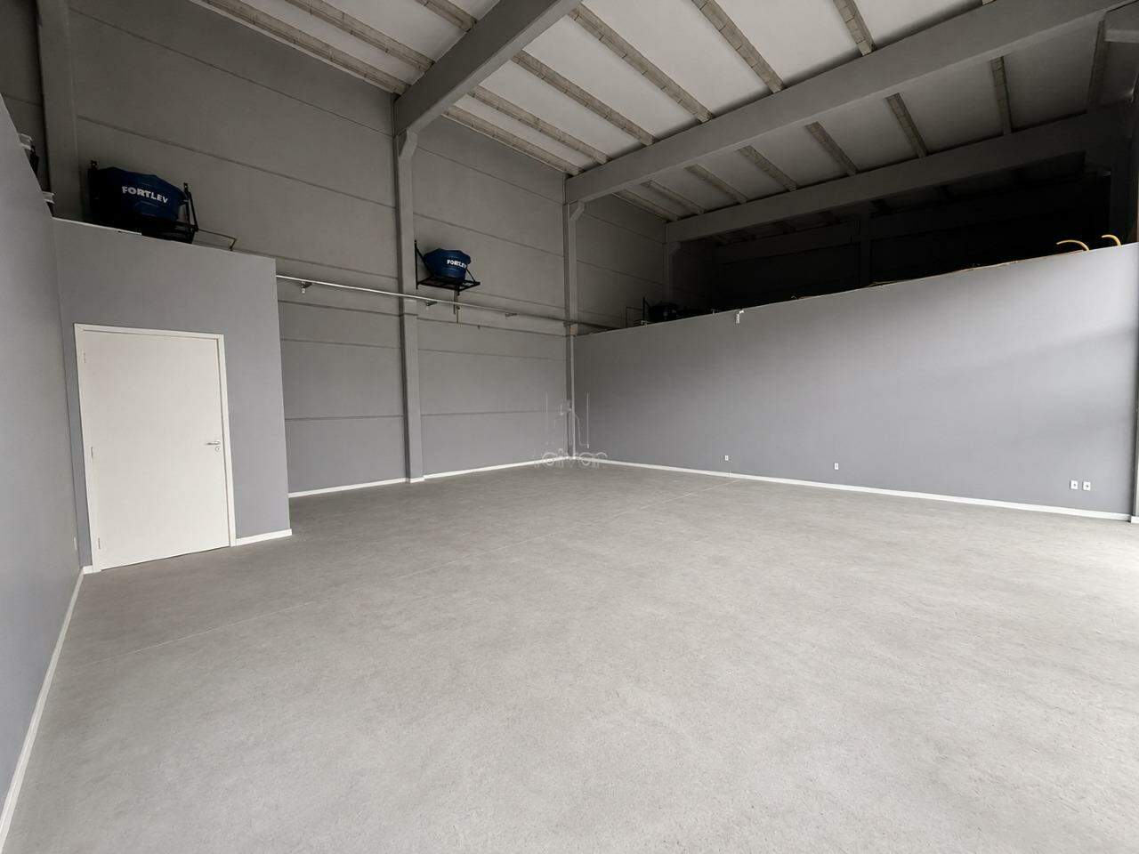 Sala Comercial para aluguel no Vila Lenzi: 