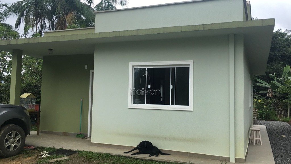 Casa à venda no Três Rios do Norte: 