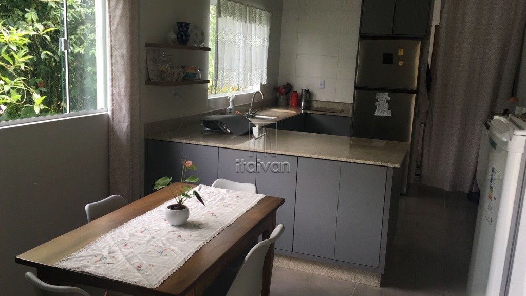 Casa à venda no Três Rios do Norte: 