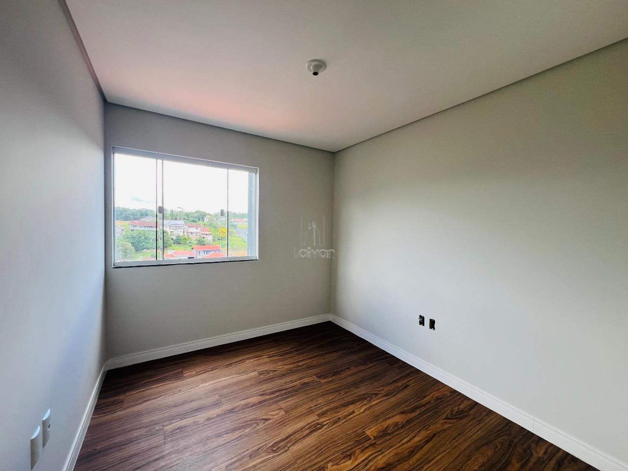 Apartamento à venda no Jaraguá Esquerdo: 