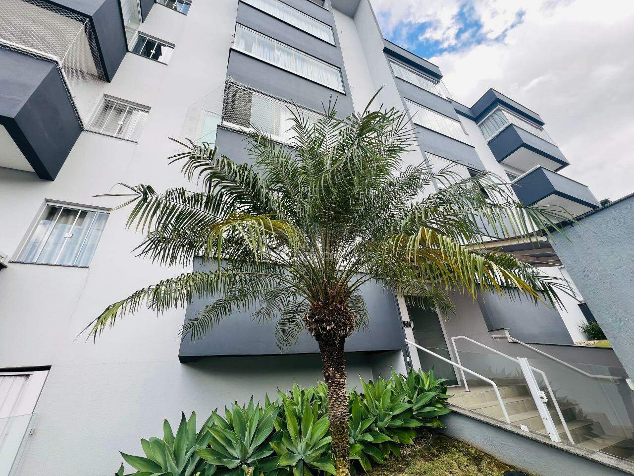 Apartamento à venda no Jaraguá Esquerdo: 