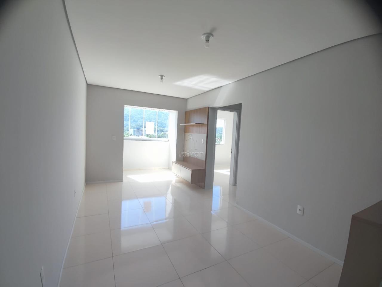 Apartamento para aluguel no Rau: 