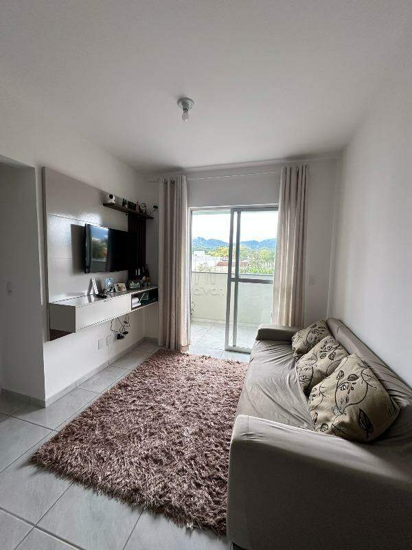 Apartamento para aluguel no Três Rios do Sul: 