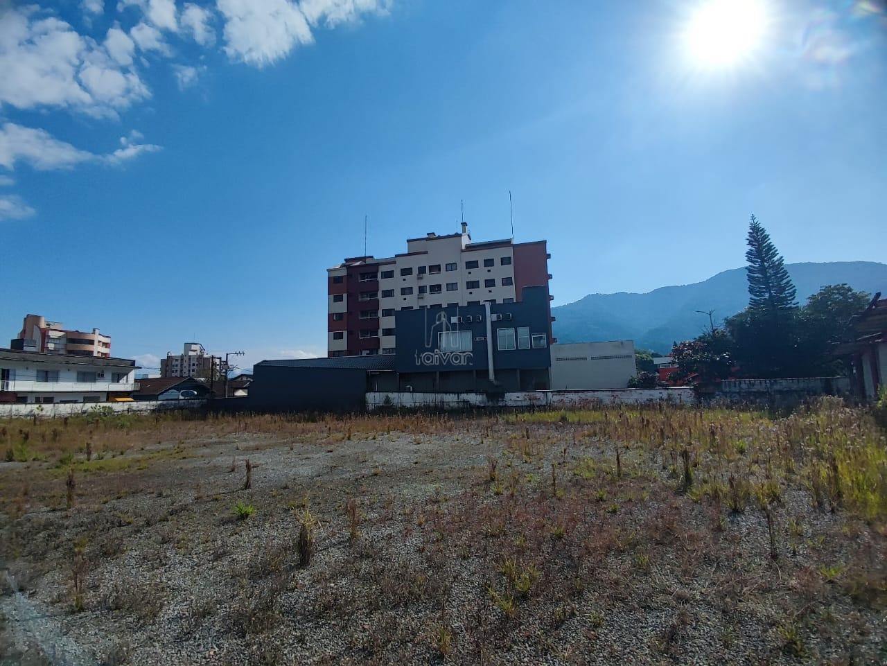 Terreno para aluguel no Centro: 