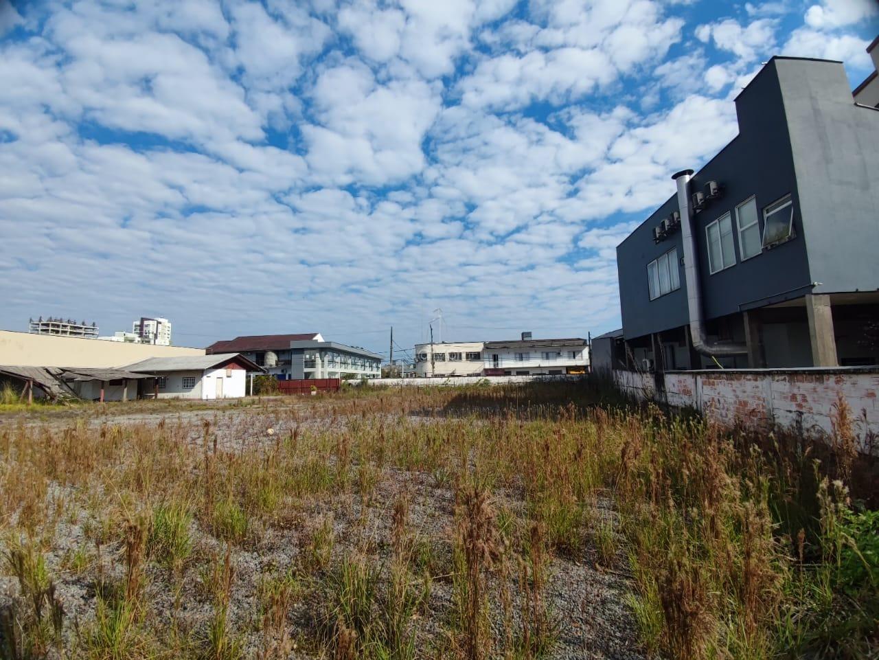 Terreno para aluguel no Centro: 