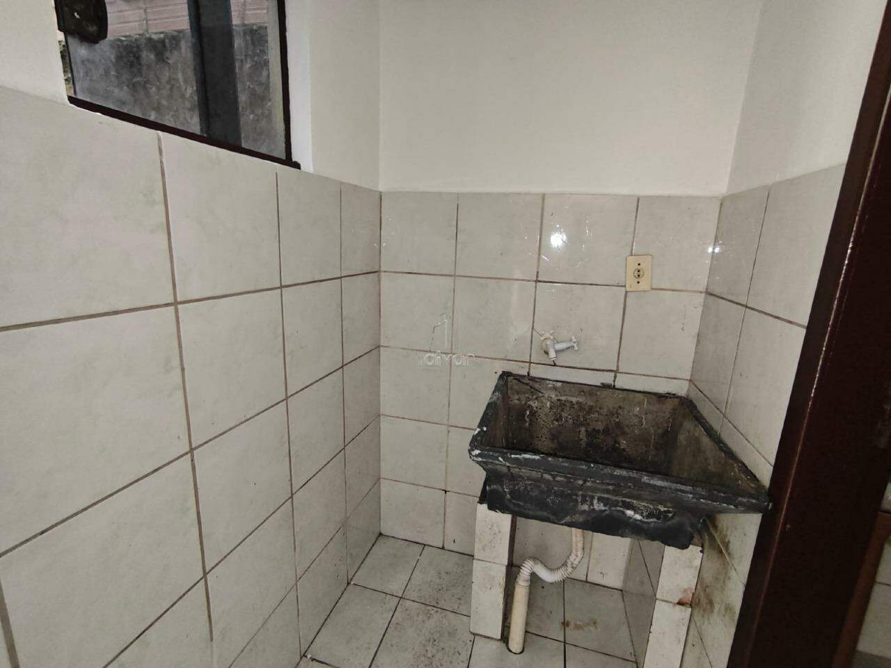 Apartamento para aluguel no Rau: 