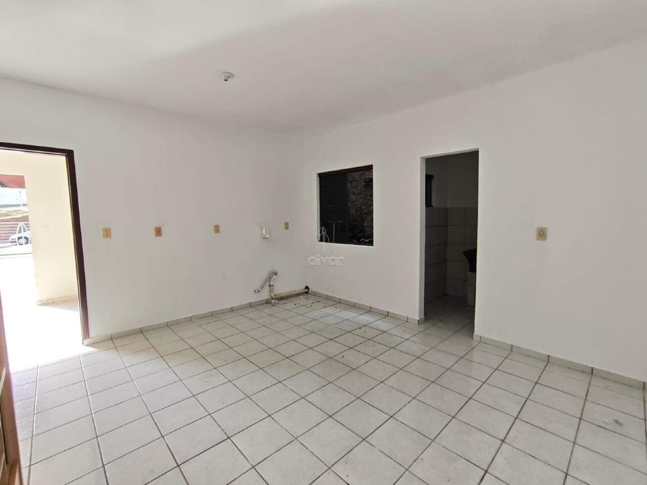 Apartamento para aluguel no Rau: 