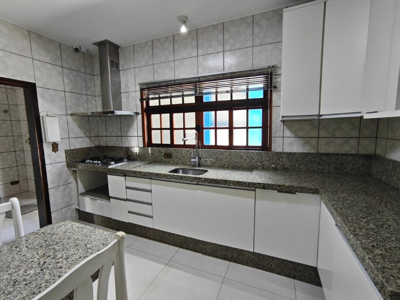 Casa para aluguel no Barra do Rio Cerro: 