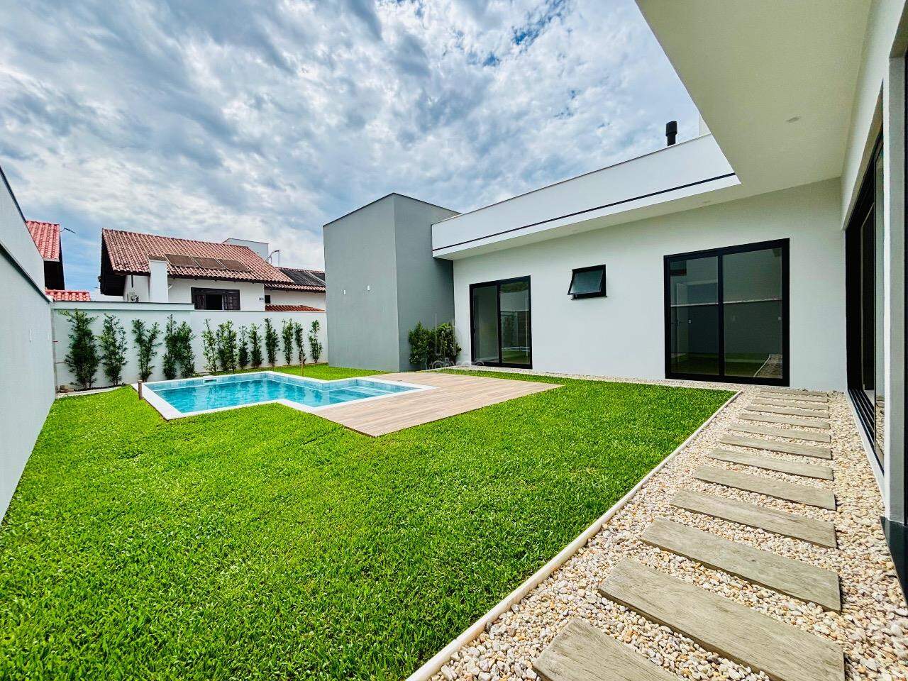 Casa à venda no Amizade: 