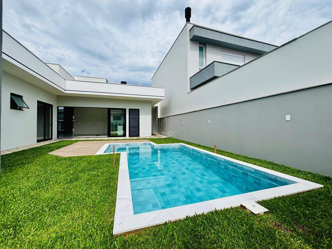 Casa à venda no Amizade: 