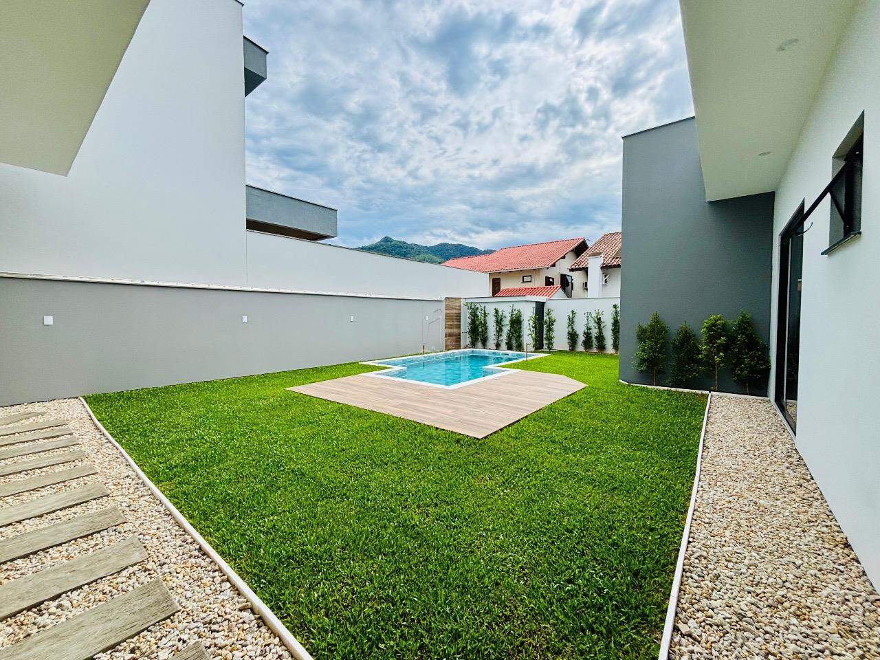 Casa à venda no Amizade: 