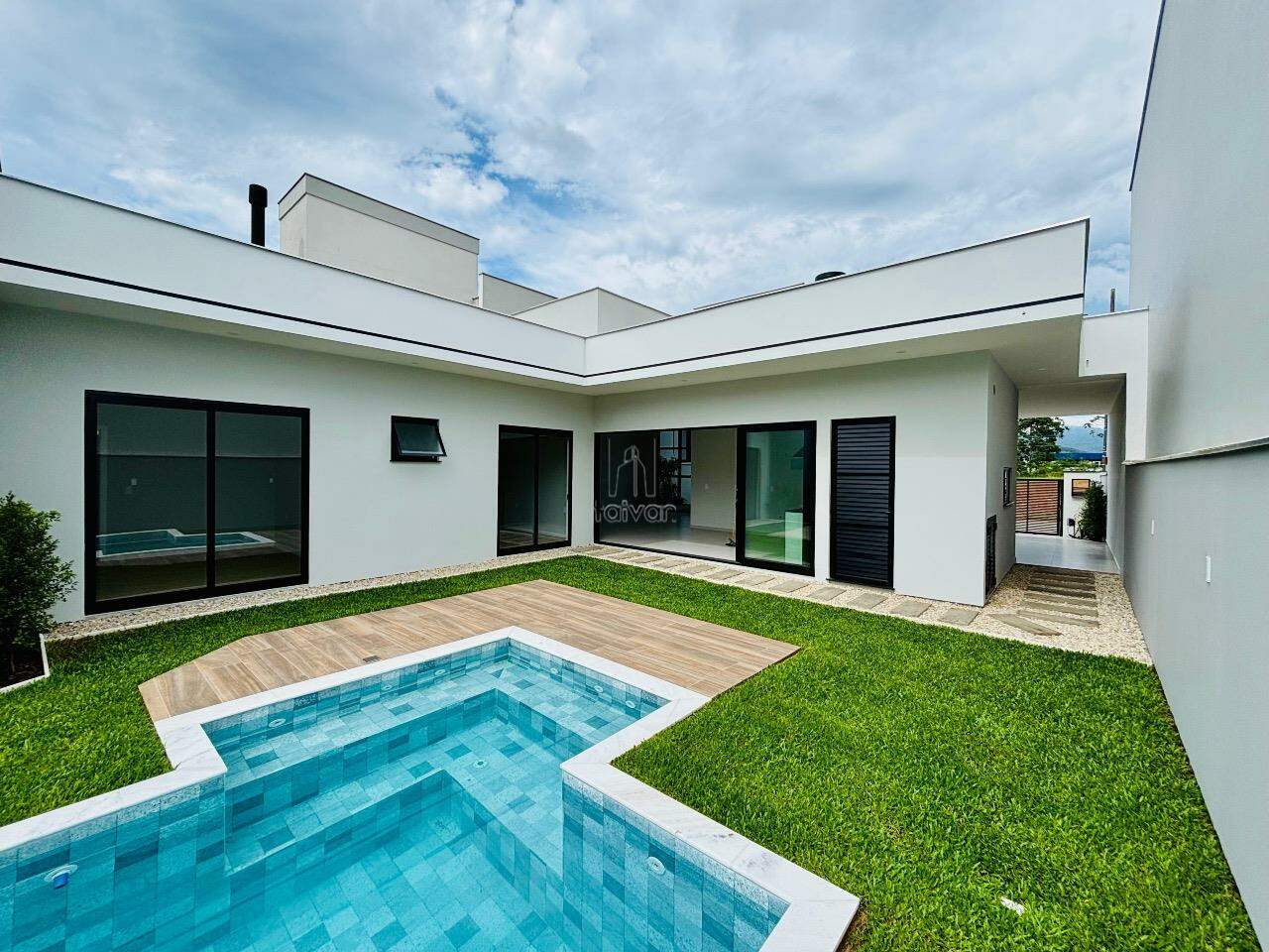 Casa à venda no Amizade: 