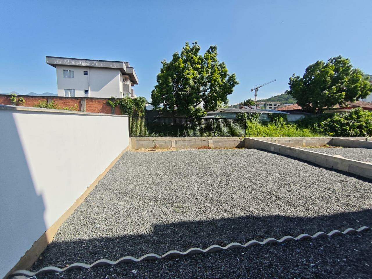 Geminado para aluguel no Rau: 