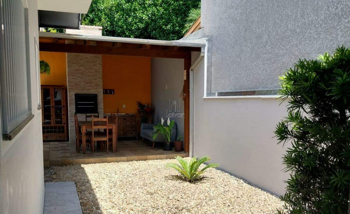 Casa à venda no Jaraguá Esquerdo: 