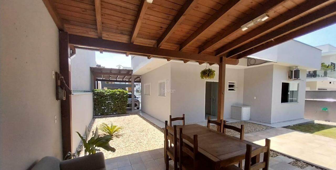 Casa à venda no Jaraguá Esquerdo: 