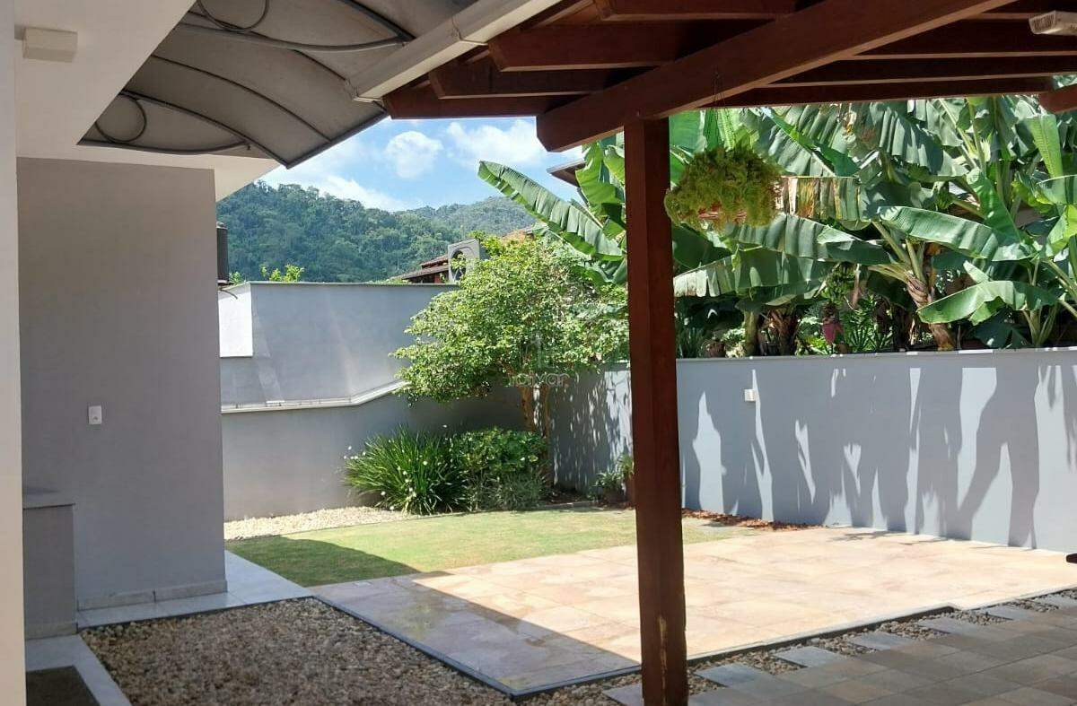 Casa à venda no Jaraguá Esquerdo: 