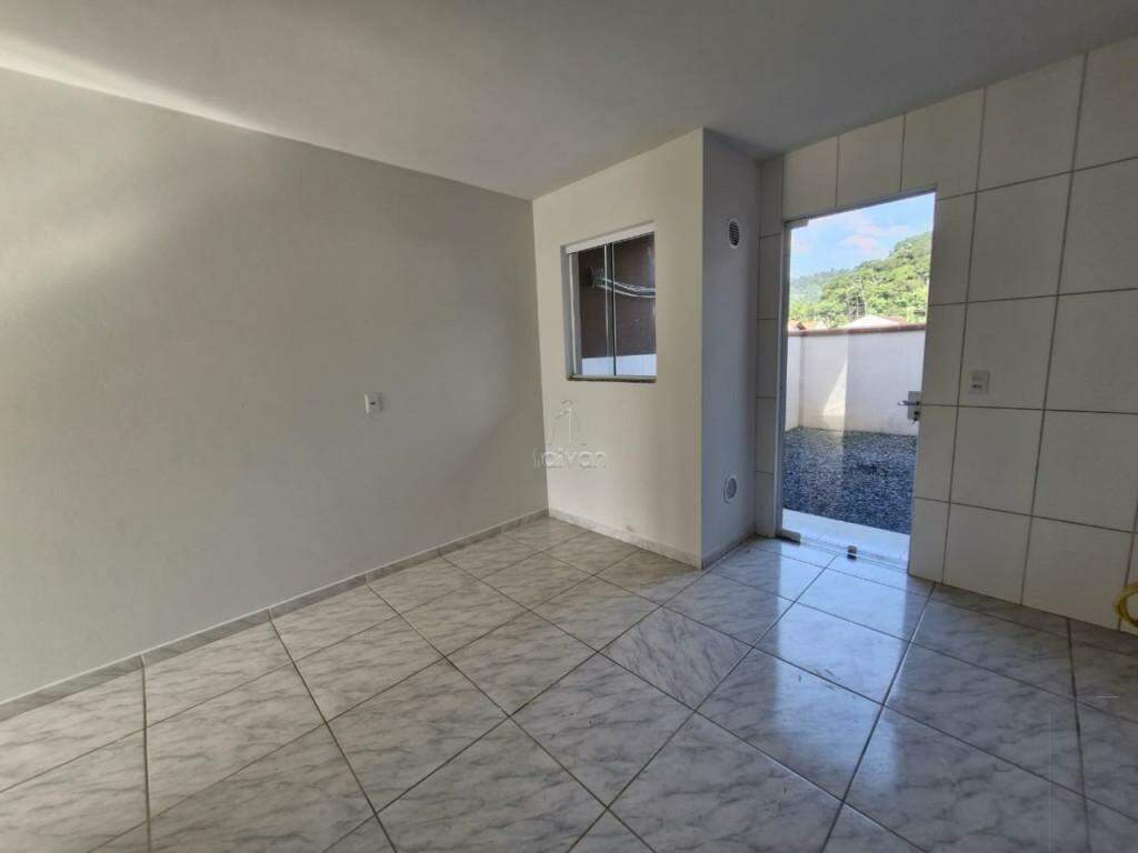 Geminado para aluguel no Barra do Rio Cerro: 