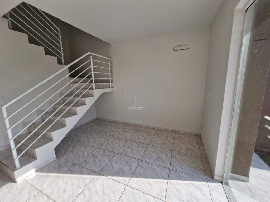 Geminado para aluguel no Barra do Rio Cerro: 