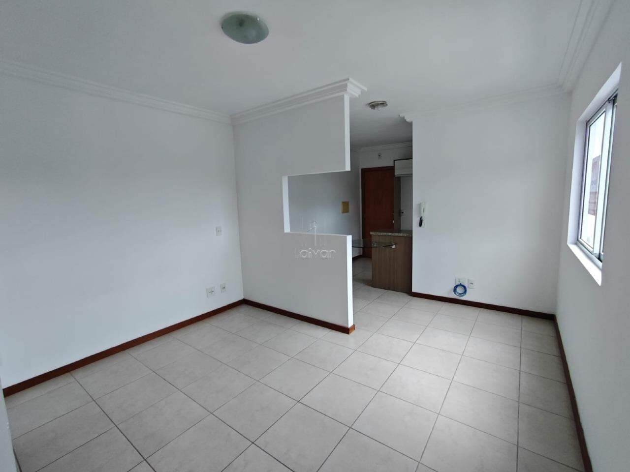 Apartamento para aluguel no Barra do Rio Cerro: 