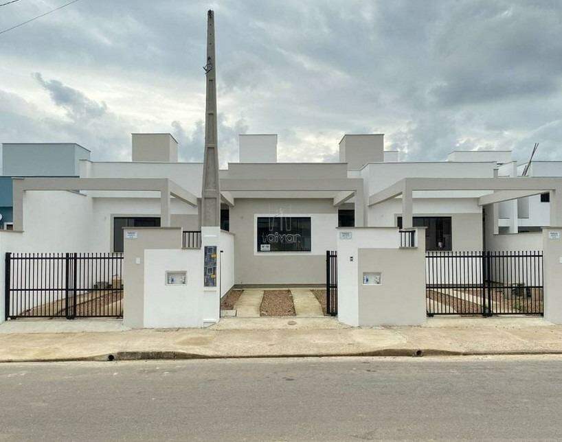 Geminado à venda no Três Rios do Norte: 