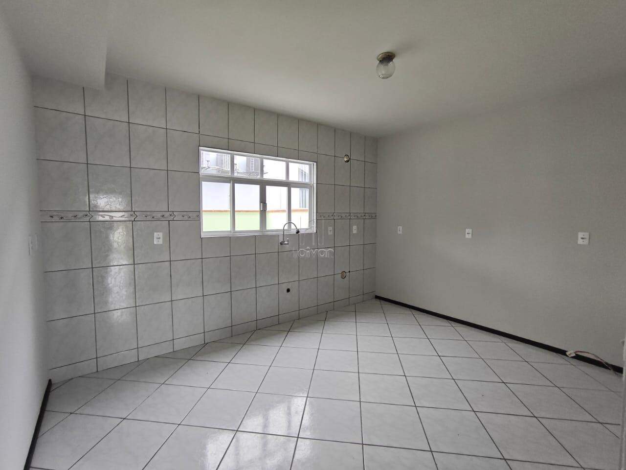 Casa para aluguel no Czerniewicz: 