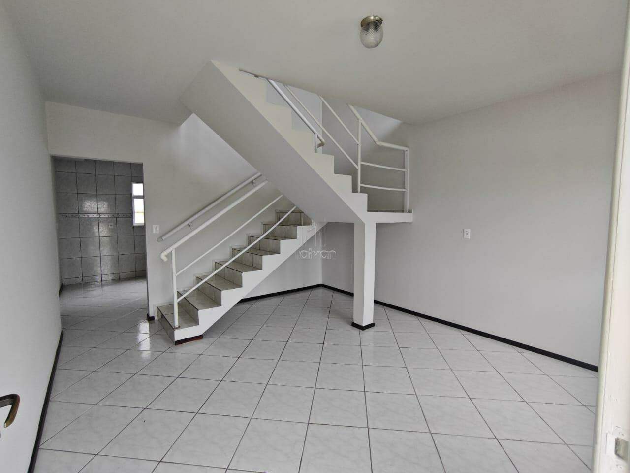 Casa para aluguel no Czerniewicz: 