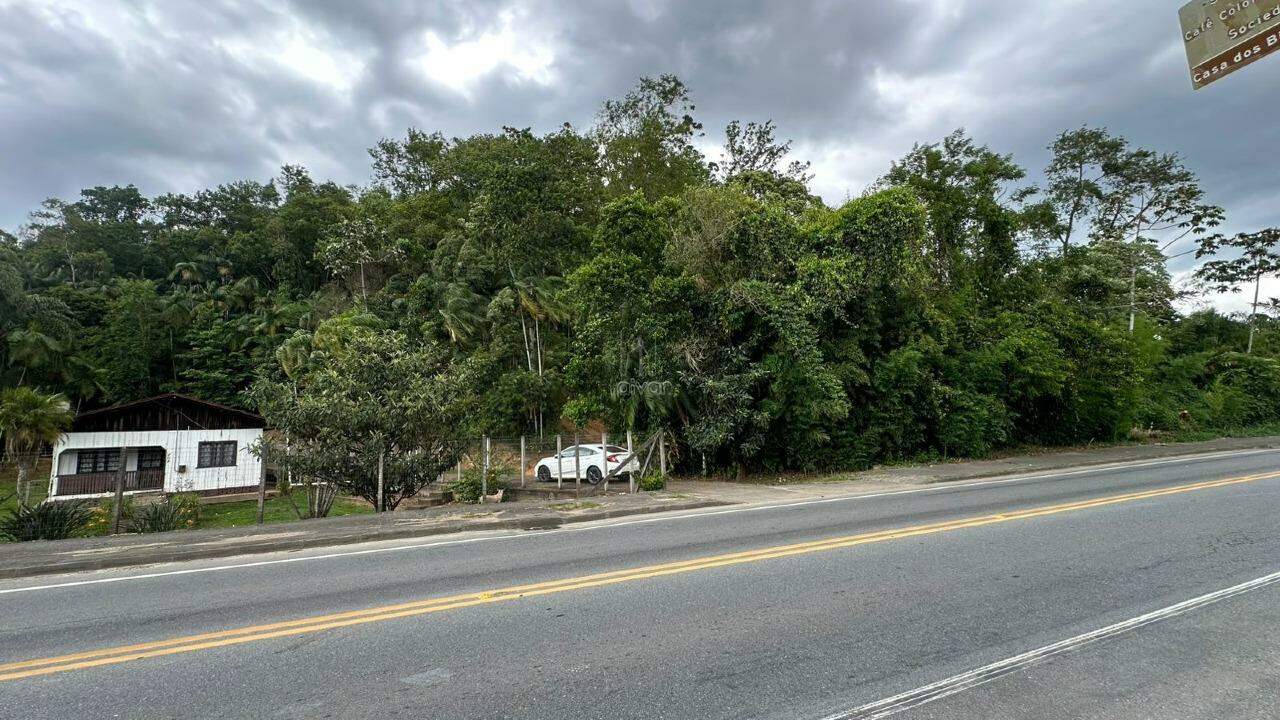 Terreno à venda no Barra do Rio Cerro: 