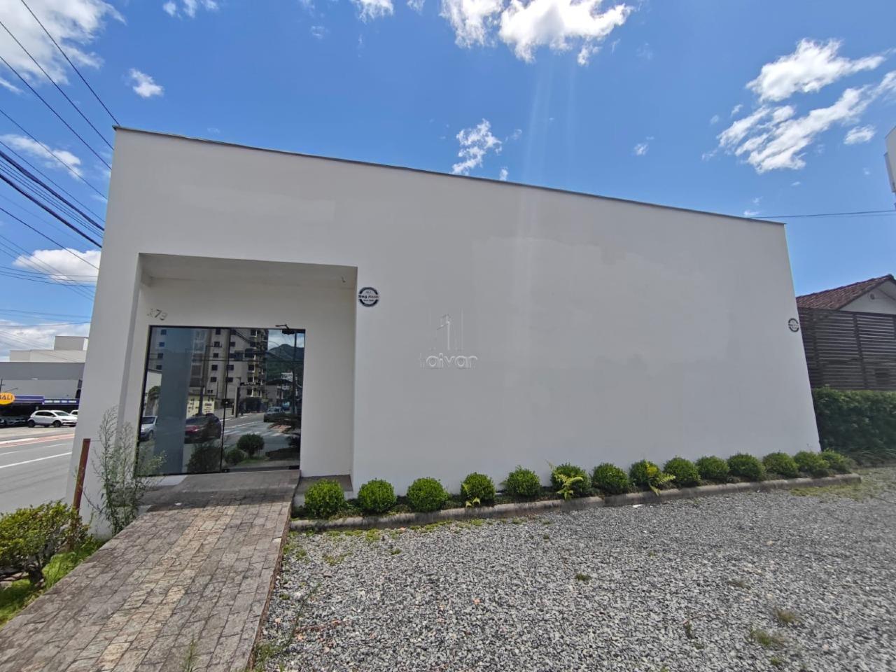 Casa comercial para aluguel no Centro: 