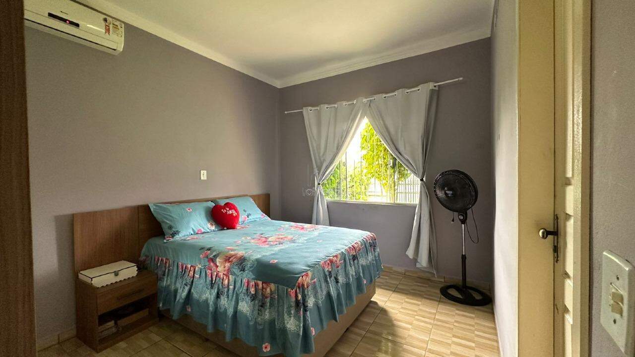 Casa para aluguel no Jaraguá 84: 