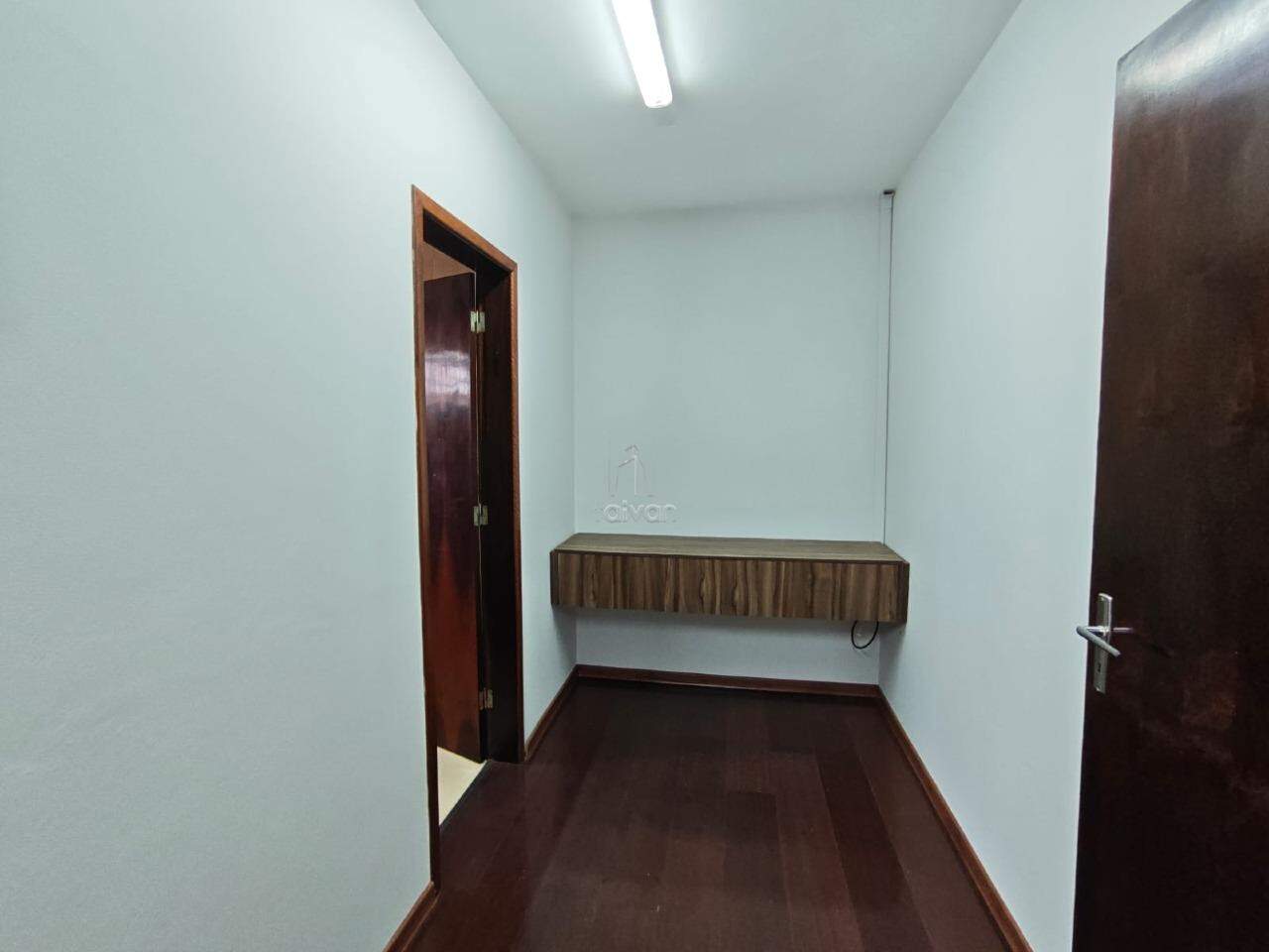 Casa para aluguel no Centro: 