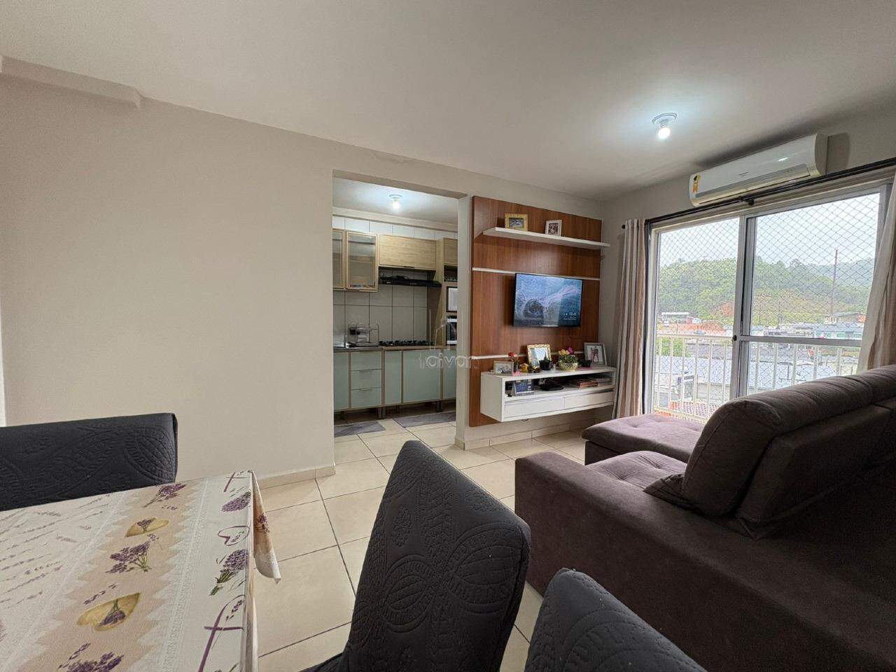 Apartamento à venda no Estrada Nova: 