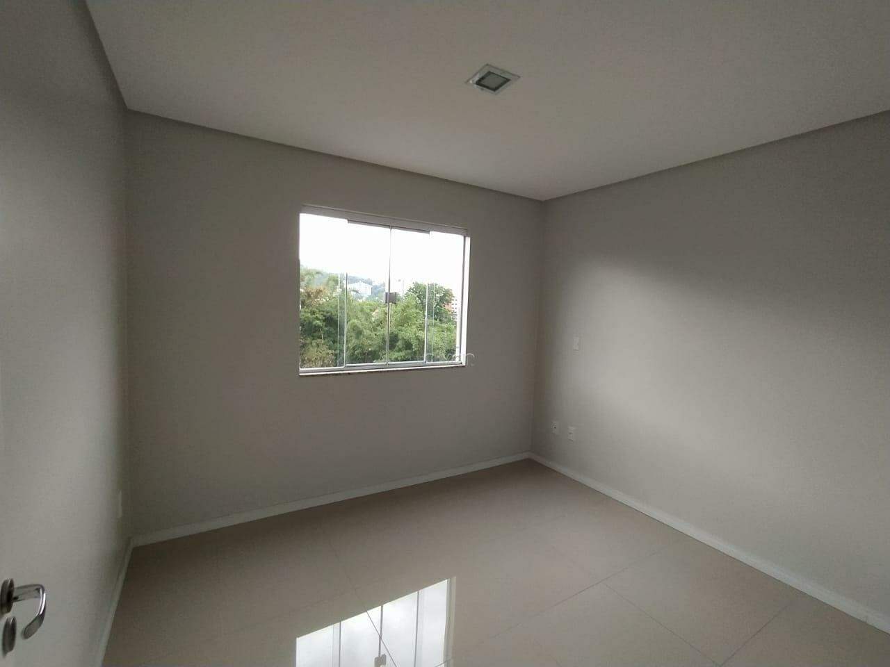 Apartamento para aluguel no Czerniewicz: 