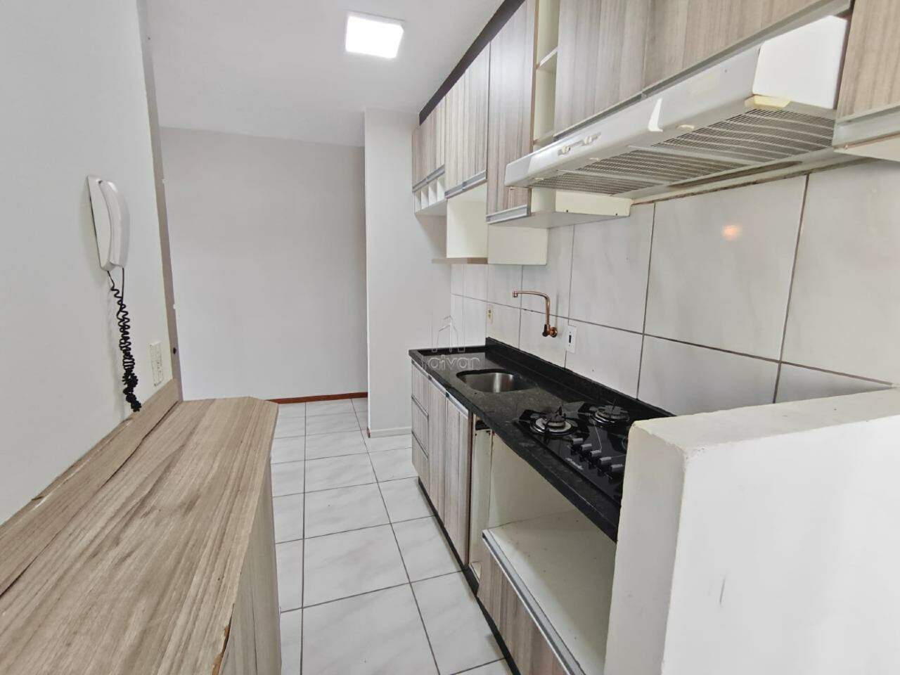 Apartamento para aluguel no Barra do Rio Cerro: 