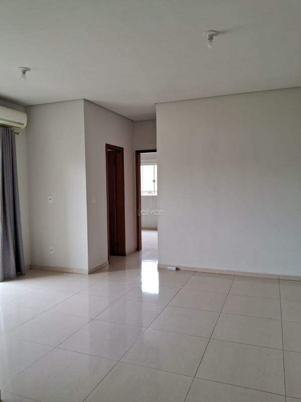 Apartamento para aluguel no Centenário: 