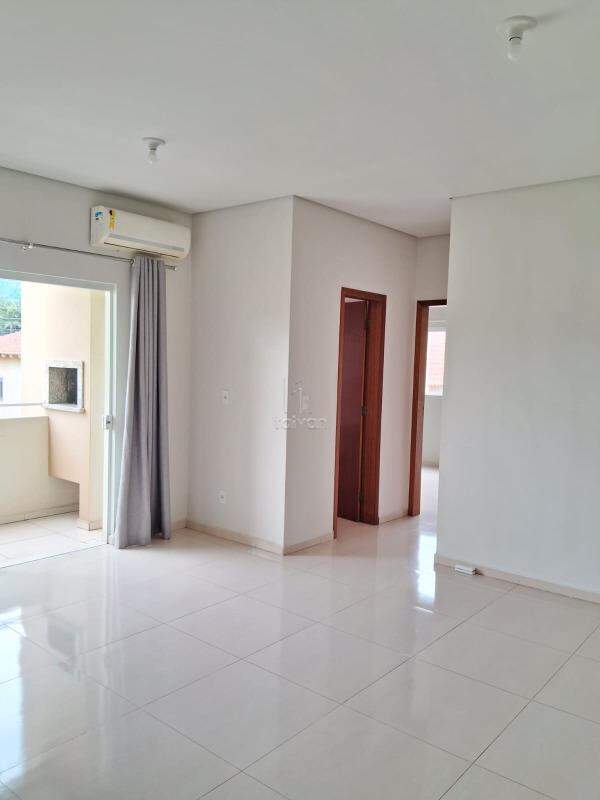 Apartamento para aluguel no Centenário: 