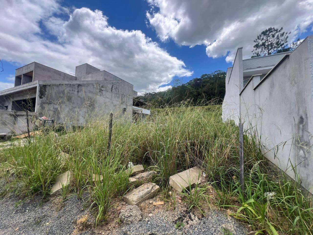 Terreno à venda no Três Rios do Sul: 