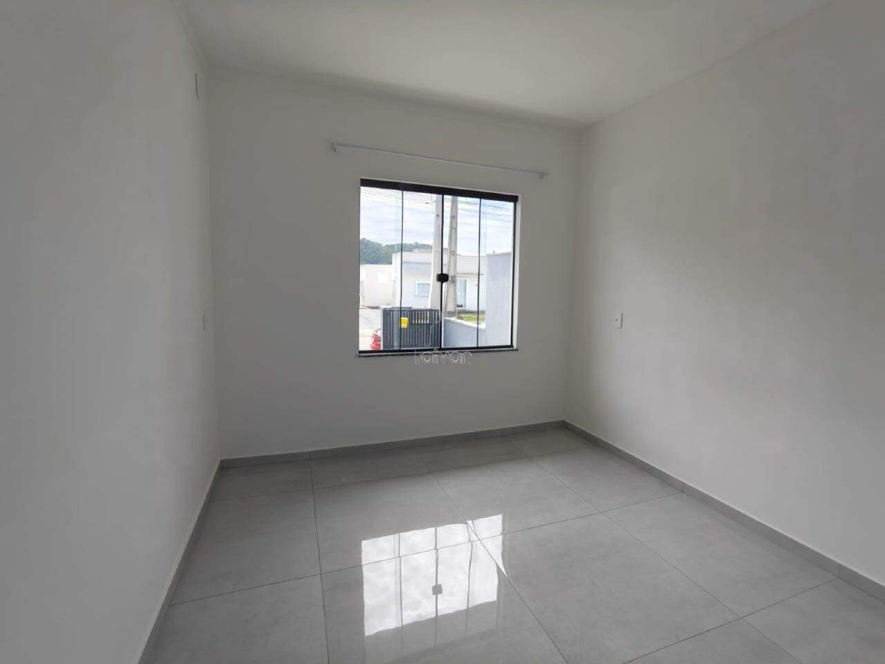 Geminado para aluguel no Três Rios do Sul: 