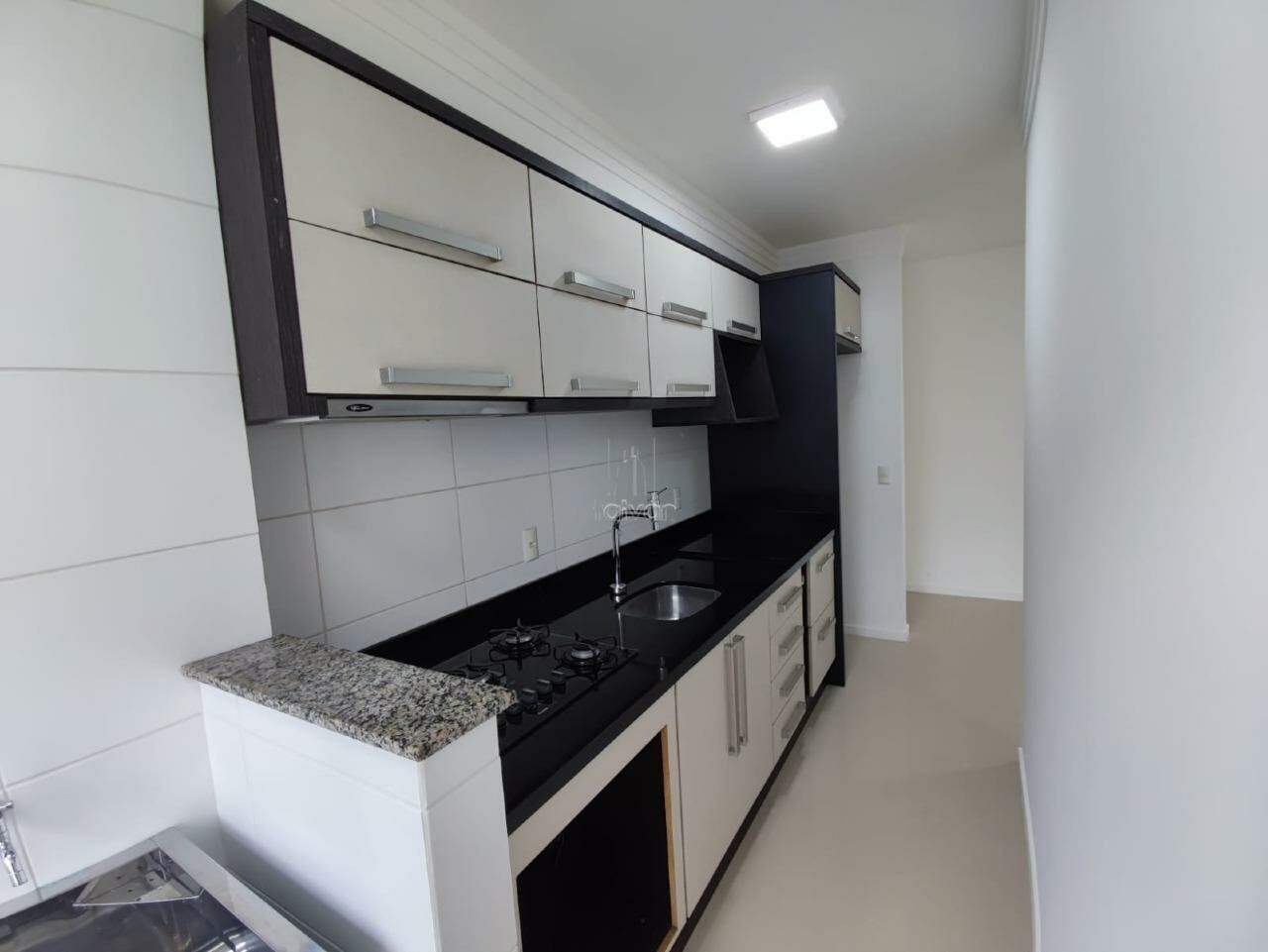 Apartamento para aluguel no Estrada Nova: 