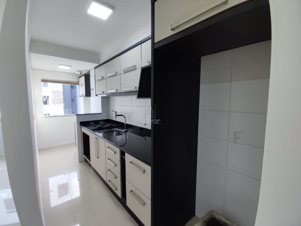 Apartamento para aluguel no Estrada Nova: 