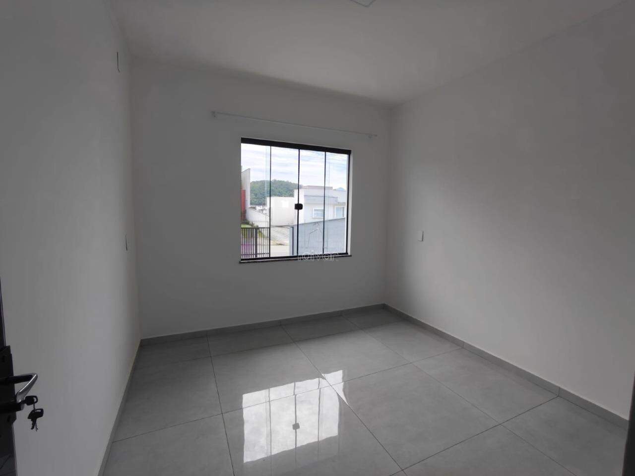 Geminado para aluguel no Três Rios do Sul: 