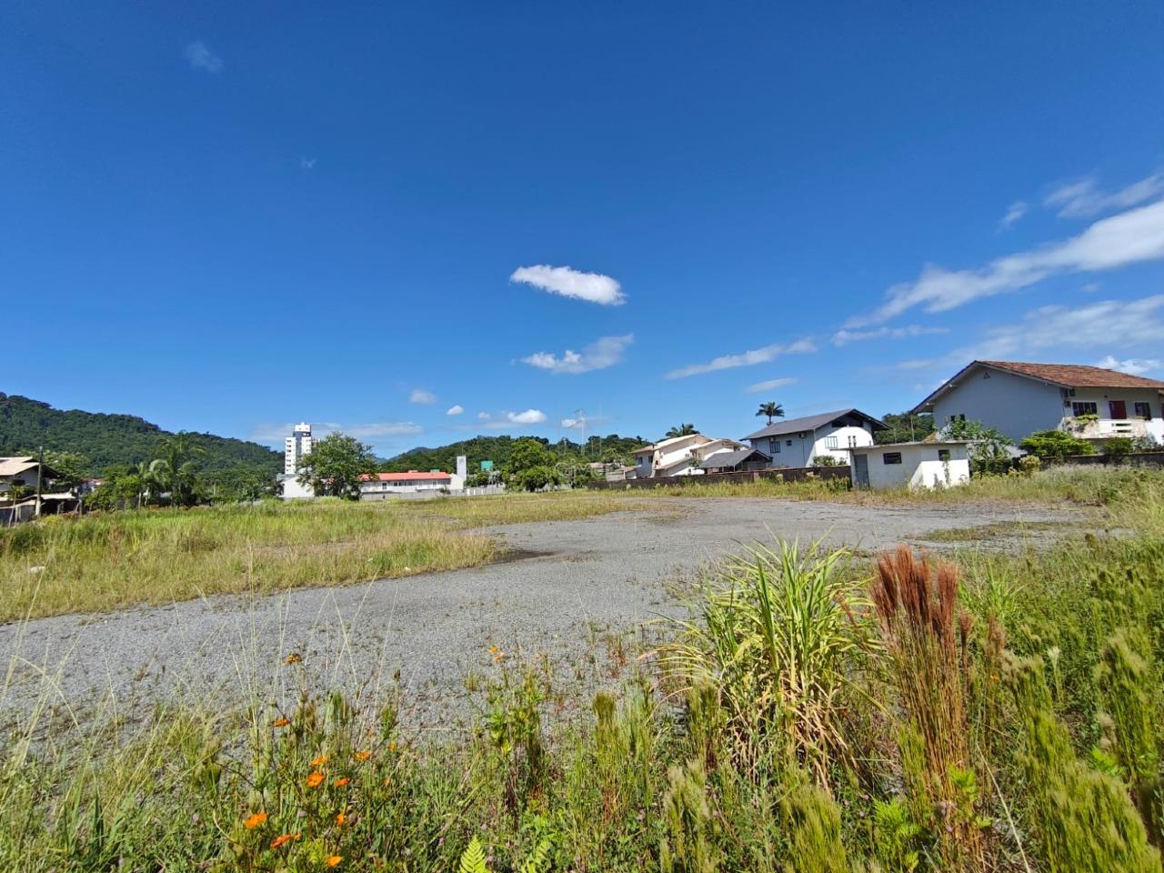 Terreno para aluguel no Rau: 