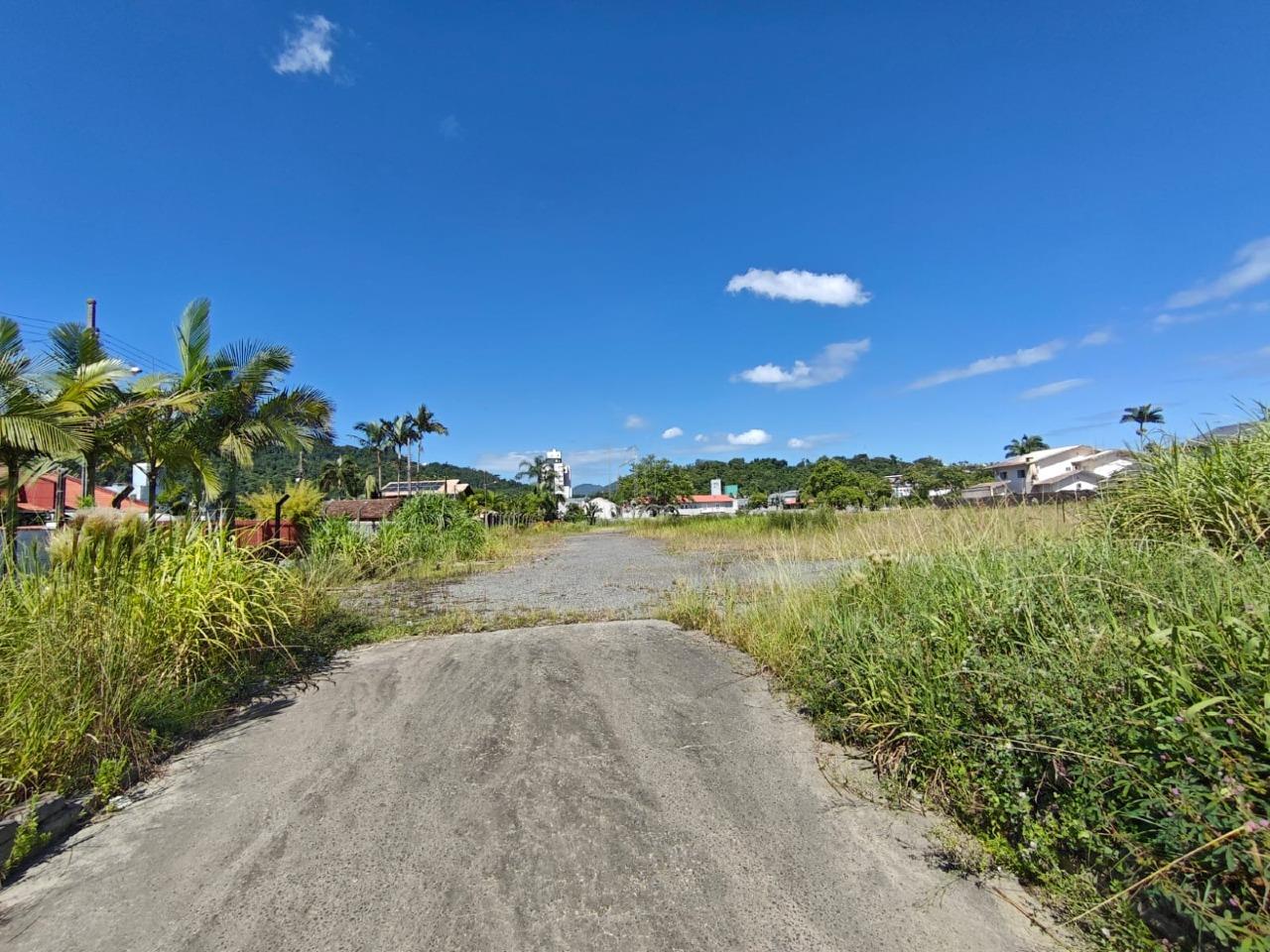 Terreno para aluguel no Rau: 