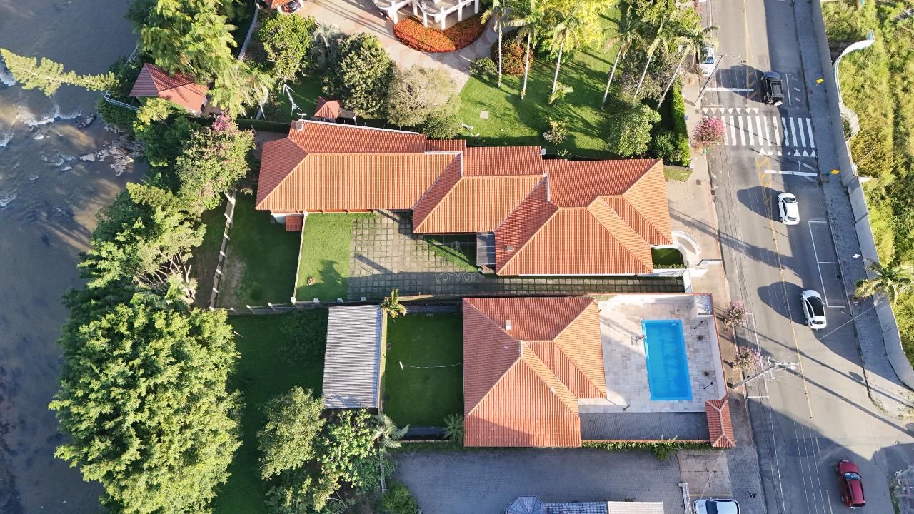 Casa comercial à venda no Centro: 