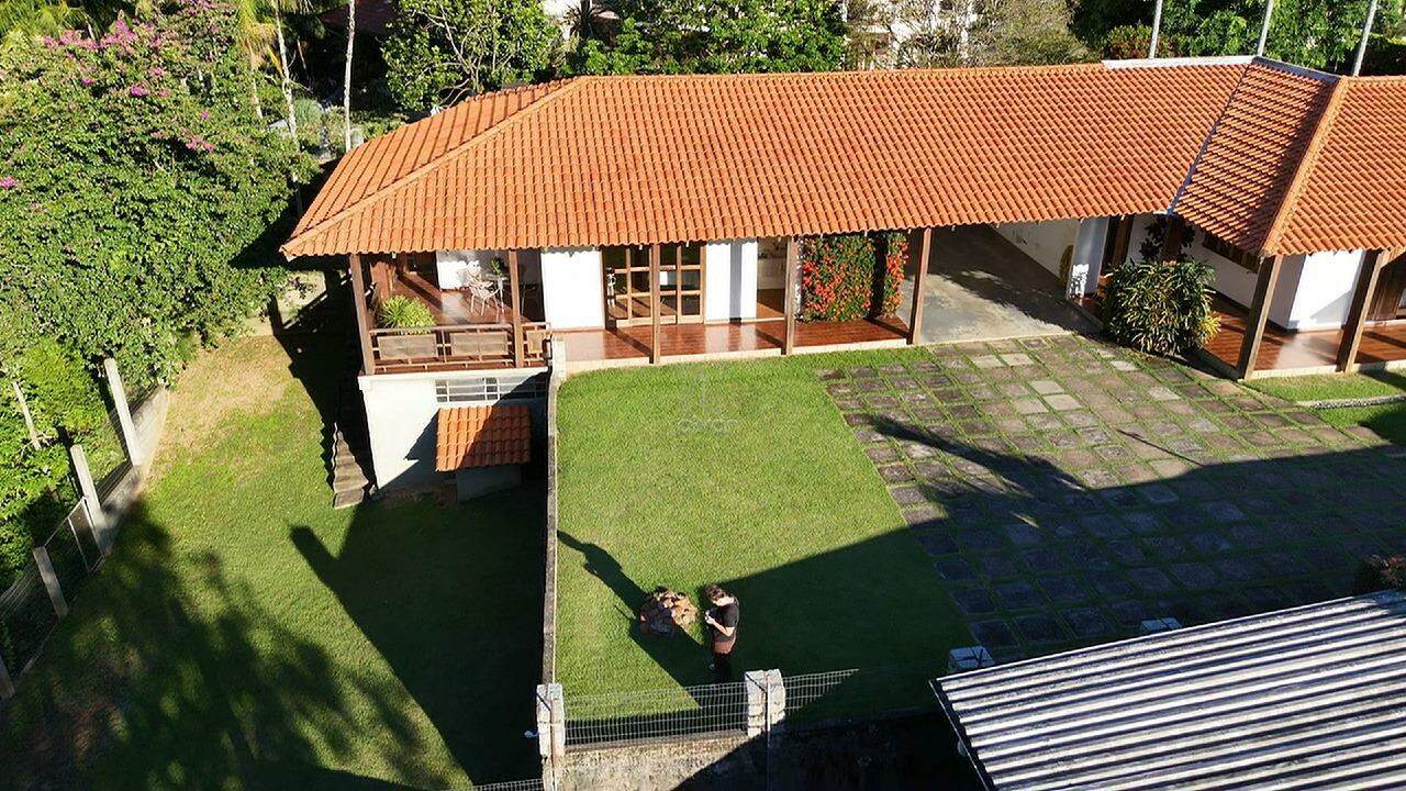 Casa comercial à venda no Centro: 