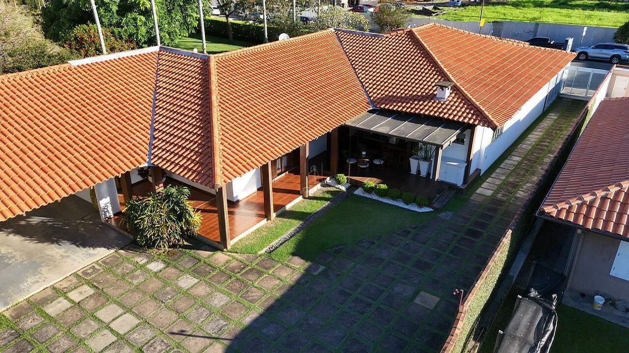 Casa comercial à venda no Centro: 